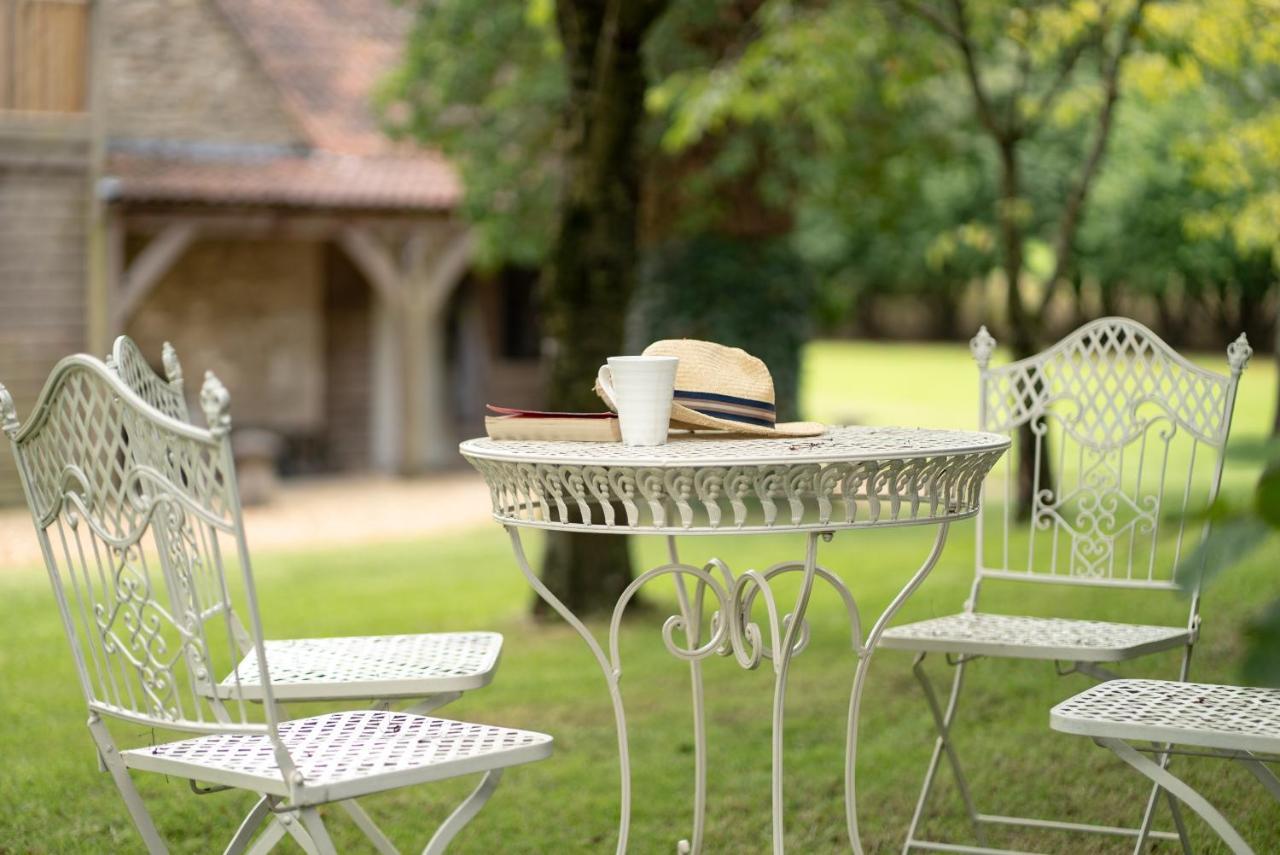 Great Ashley Farm Bed And Breakfast & Shepherds Huts Bradford-On-Avon Kültér fotó