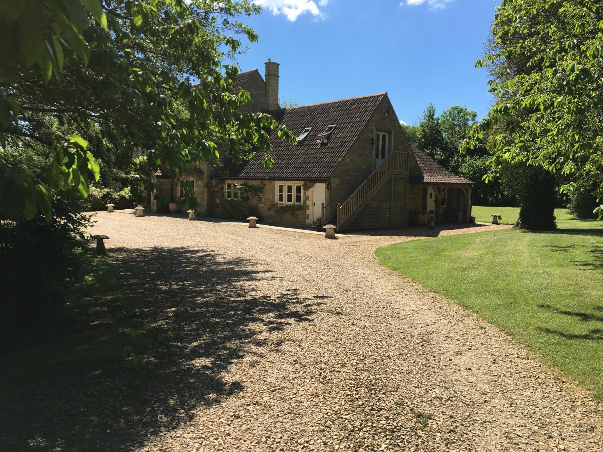 Great Ashley Farm Bed And Breakfast & Shepherds Huts Bradford-On-Avon Kültér fotó
