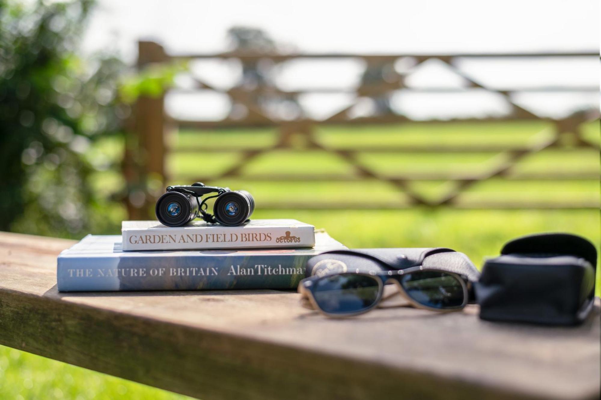 Great Ashley Farm Bed And Breakfast & Shepherds Huts Bradford-On-Avon Kültér fotó