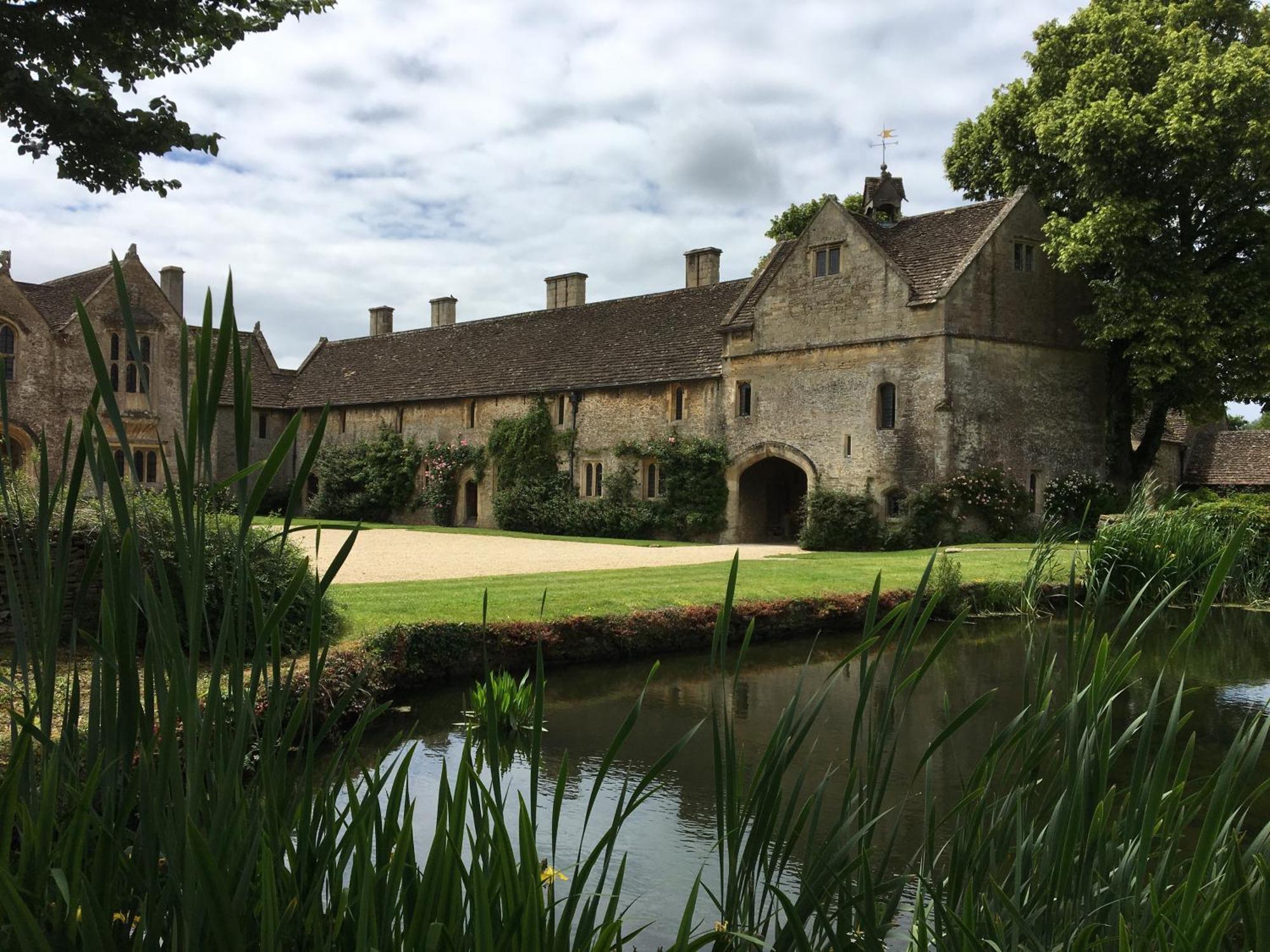 Great Ashley Farm Bed And Breakfast & Shepherds Huts Bradford-On-Avon Kültér fotó